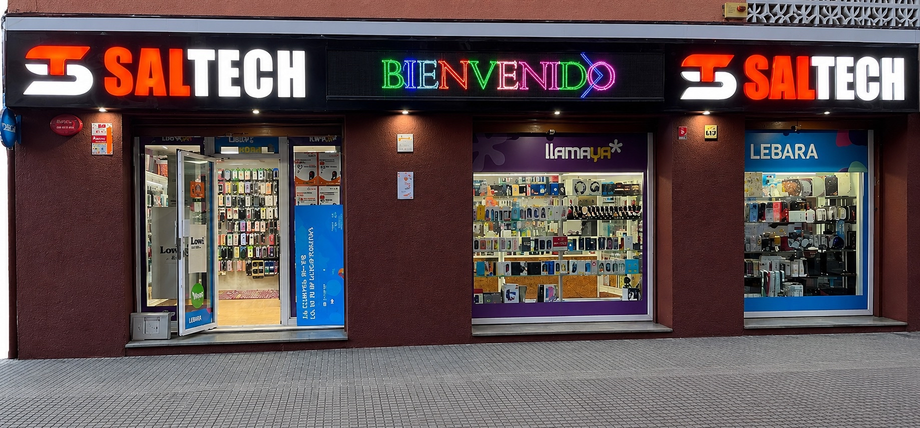 Fachada de la tienda SALTECH en Salt